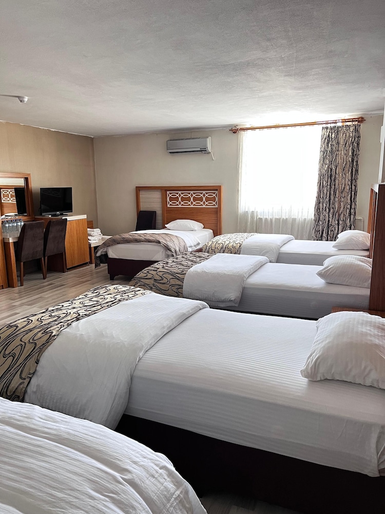 Family Double or Twin Room photo 2