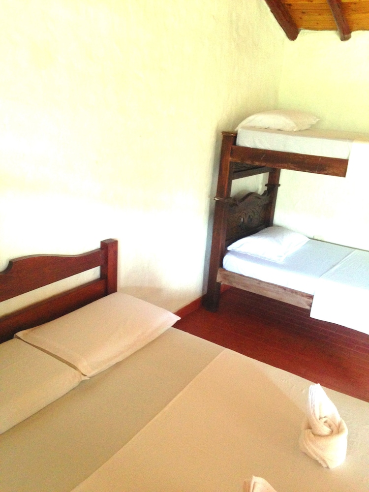 Economy Quadruple Room, Mountain View photo 3