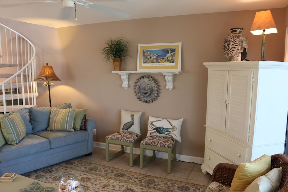 Townhome, 2 Bedrooms photo 3
