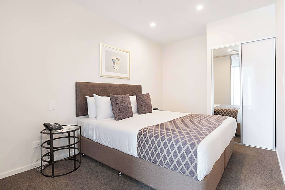 Room, 1 King Bed, Non Smoking photo 1