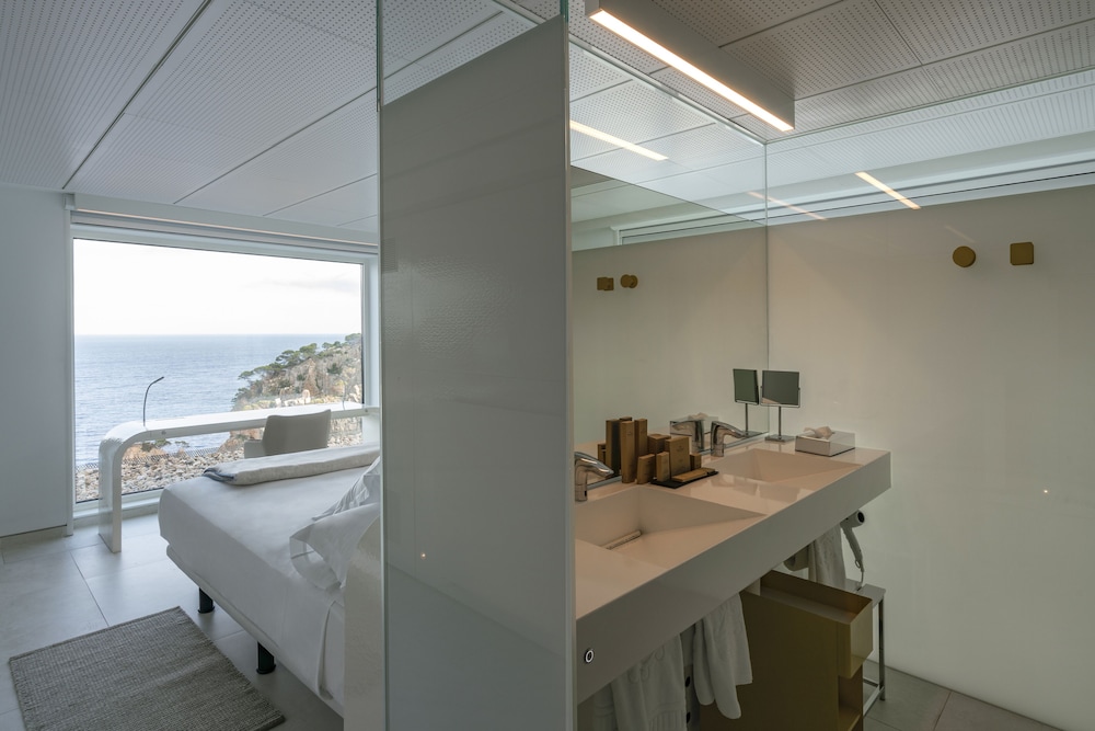 Suite - Photo 6