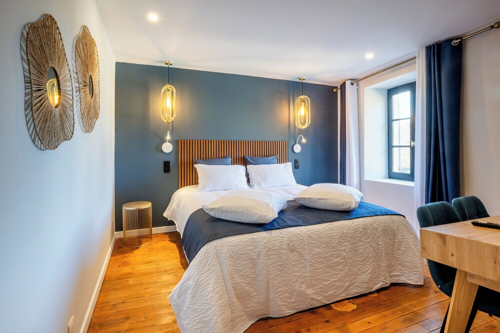 Double Room, City View
