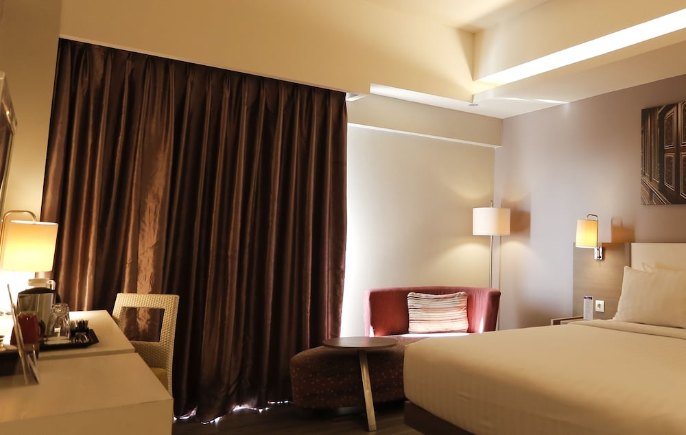 Superior Room, 1 King Bed - Photo 2