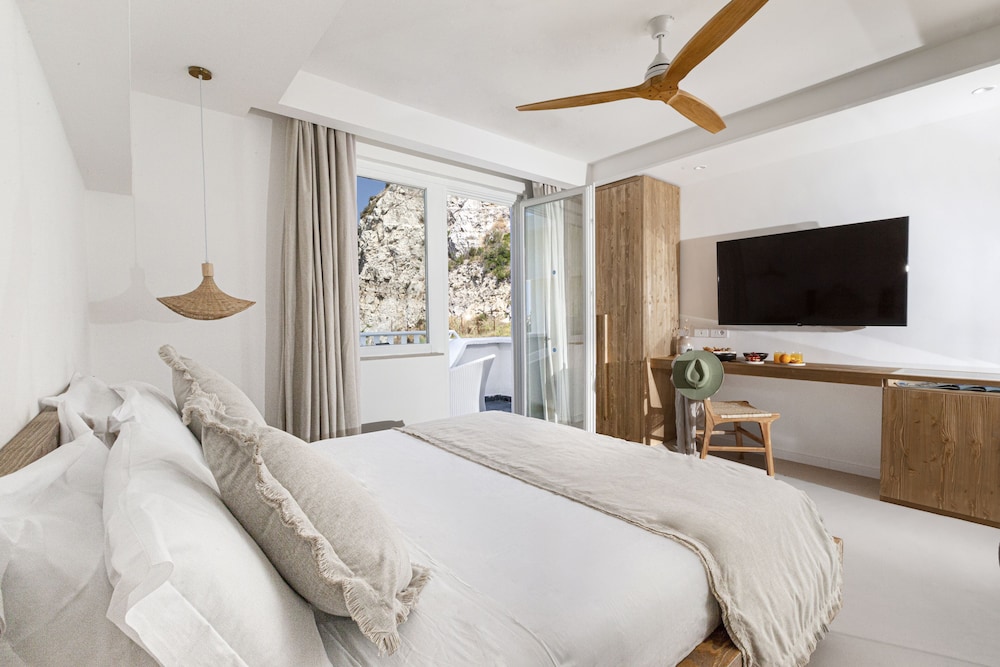 Classic Double Room, Balcony, Sea View - Photo 5