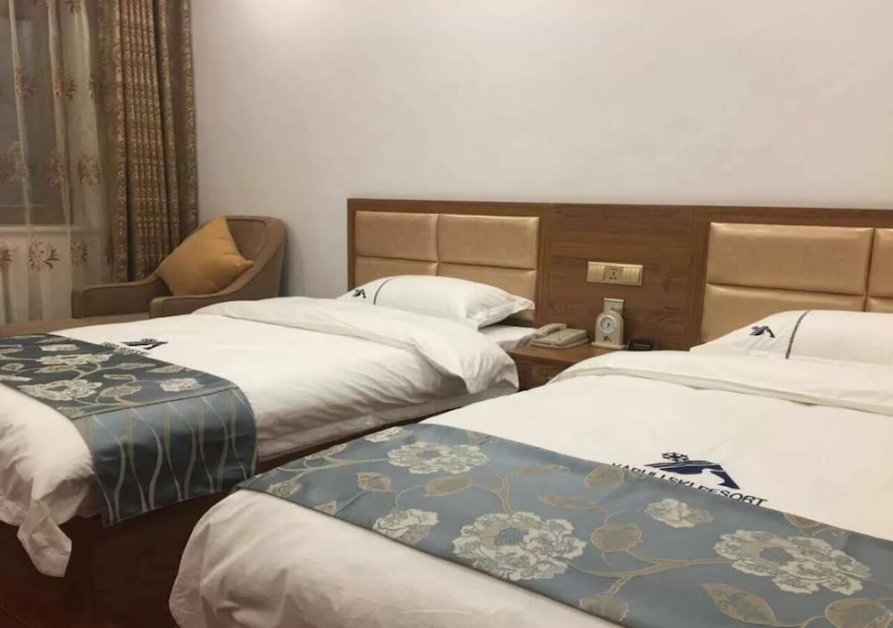 Deluxe Twin Room photo 3