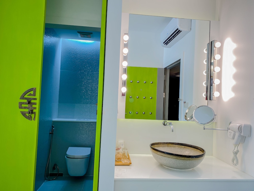 Executive Deluxe Room - Photo 18