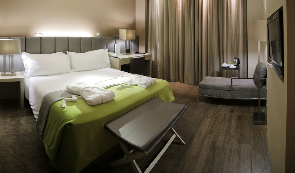 Standard Room (2 Ad + 1 Ch) - Photo 4