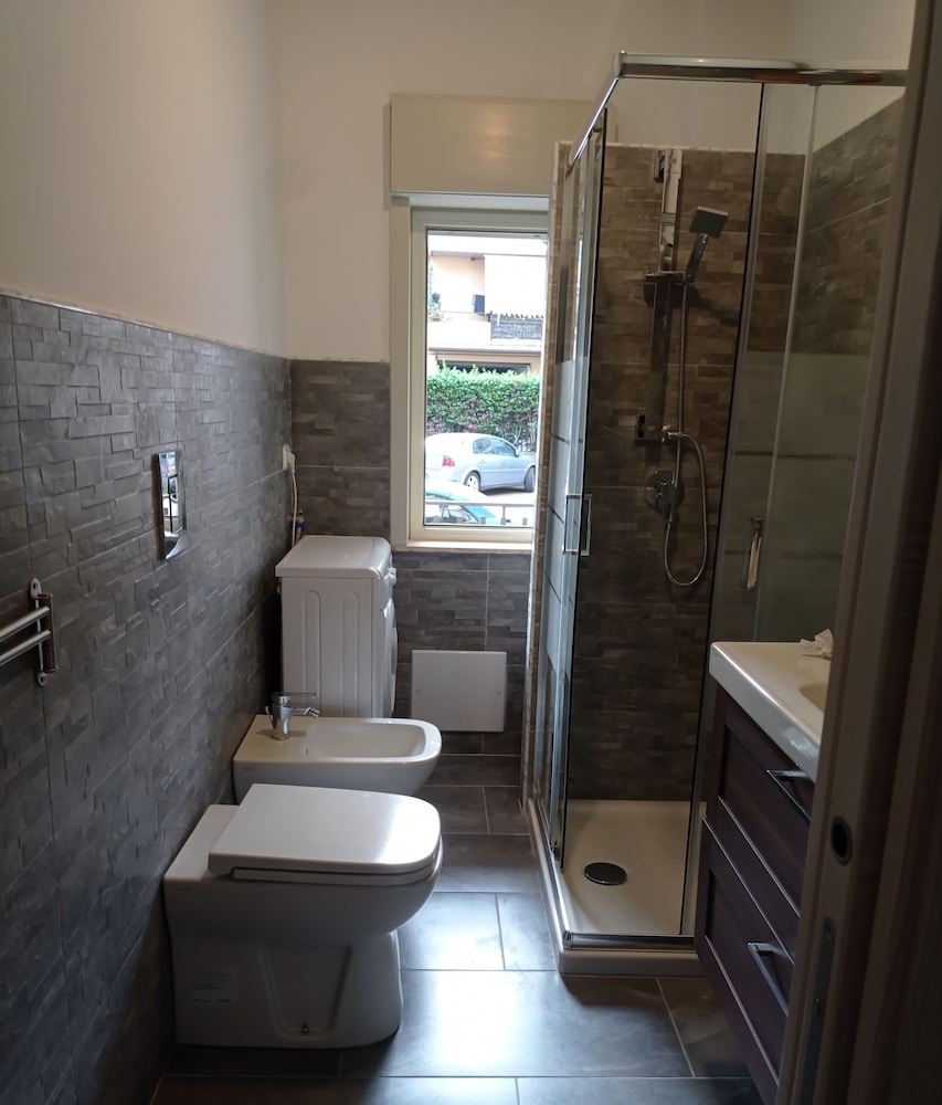 Elite Apartment, 1 Bedroom, Balcony, Courtyard View photo 2