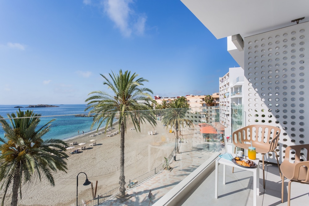 Suite, Sea View