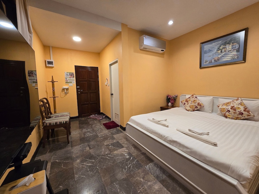 Double Room - Photo 2