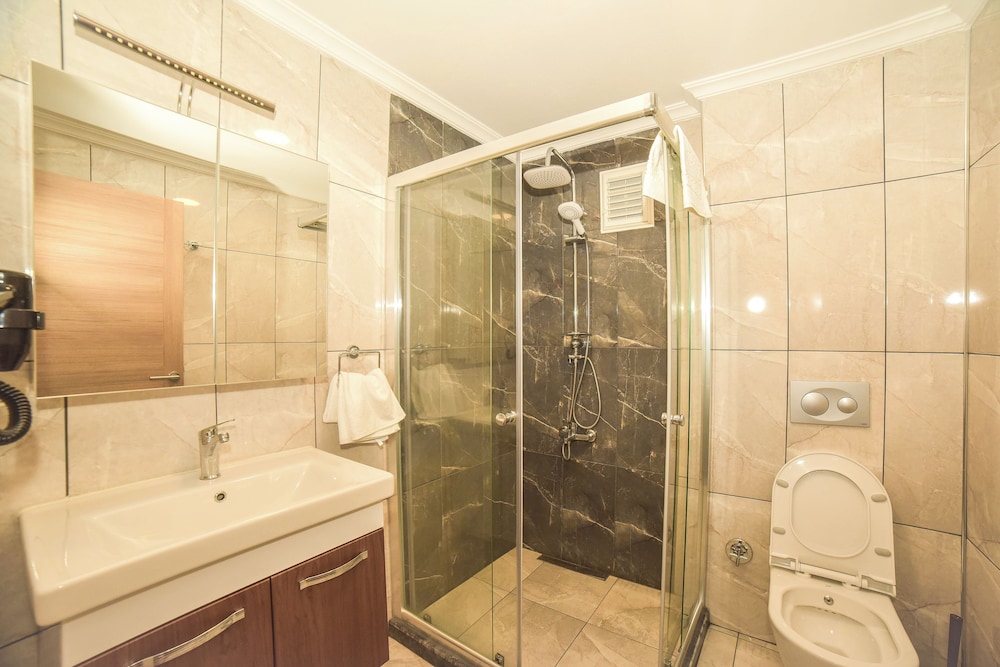 Standard Triple Room - Photo 2