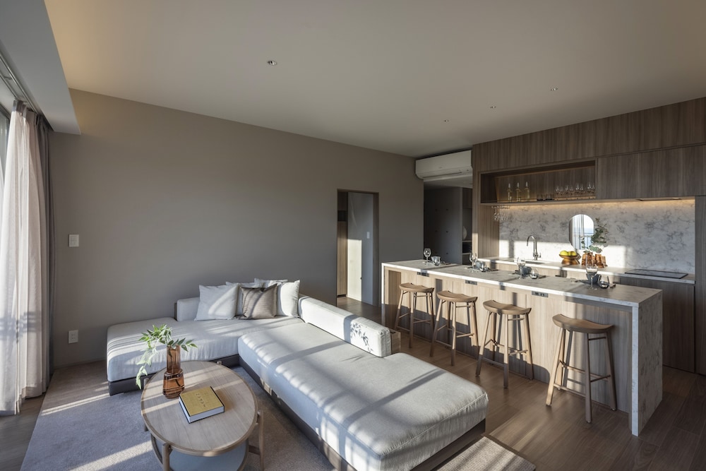 Rooftop Jaccuzi Suite Deluxe,Non Smoking