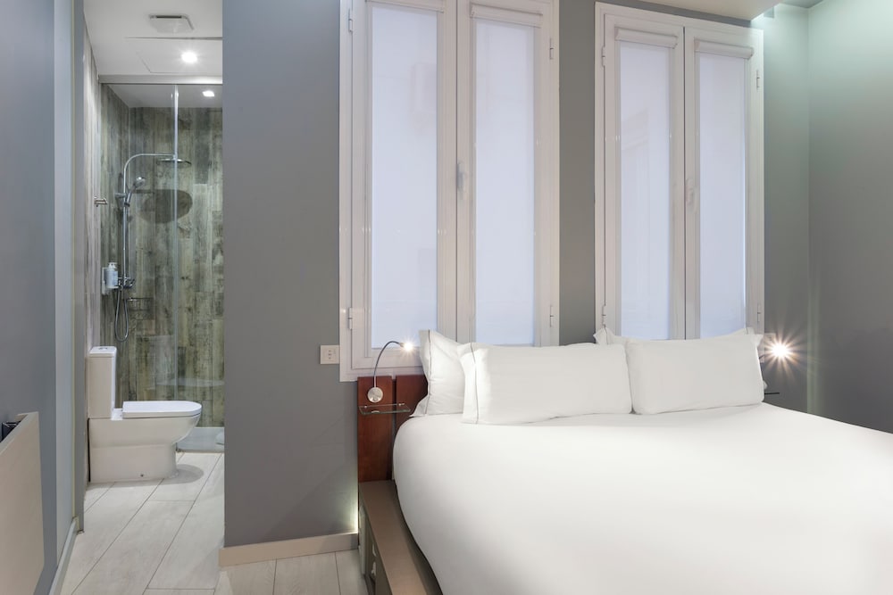 Double Room - Photo 4