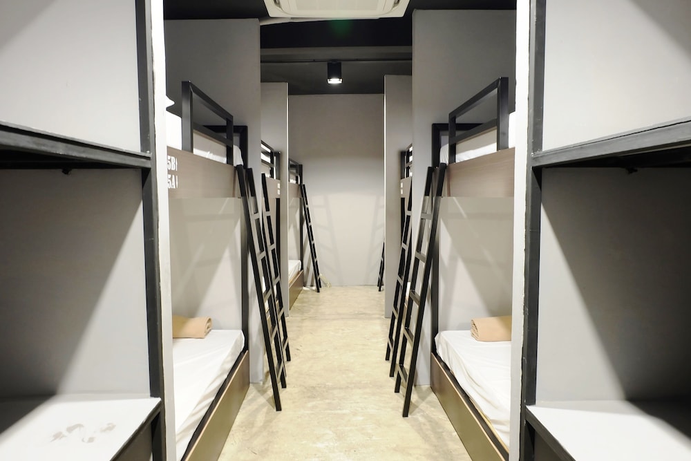 Female Shared Dormitory photo 3
