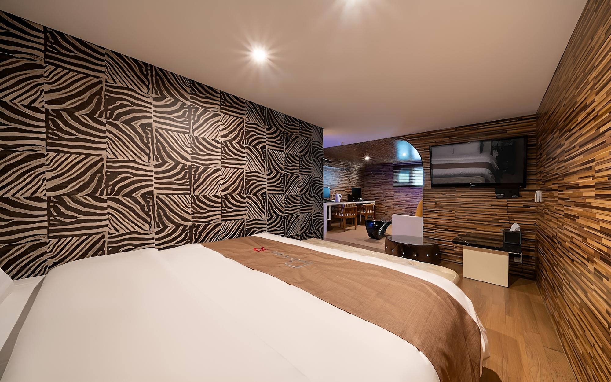 Room (VIP-Duplex) - Photo 15