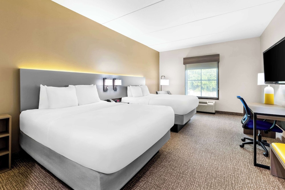 Standard Room, 2 Queen Beds, Non Smoking - Photo 1