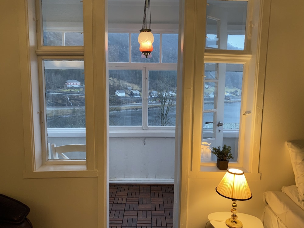 Villa, 5 Bedrooms, Lake View photo 2
