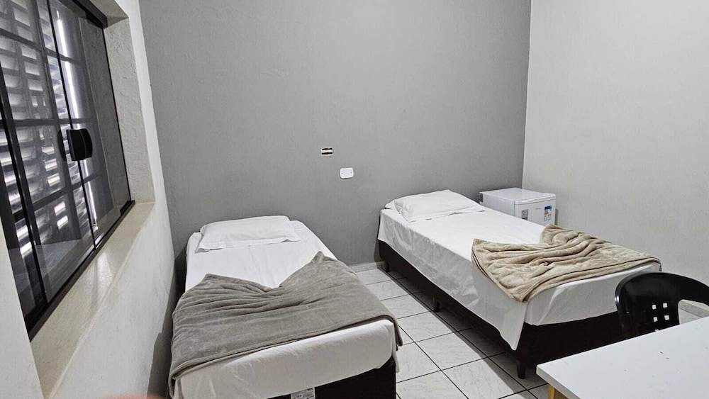 Twin Room, 2 Twin Beds, Private Bathroom photo 3