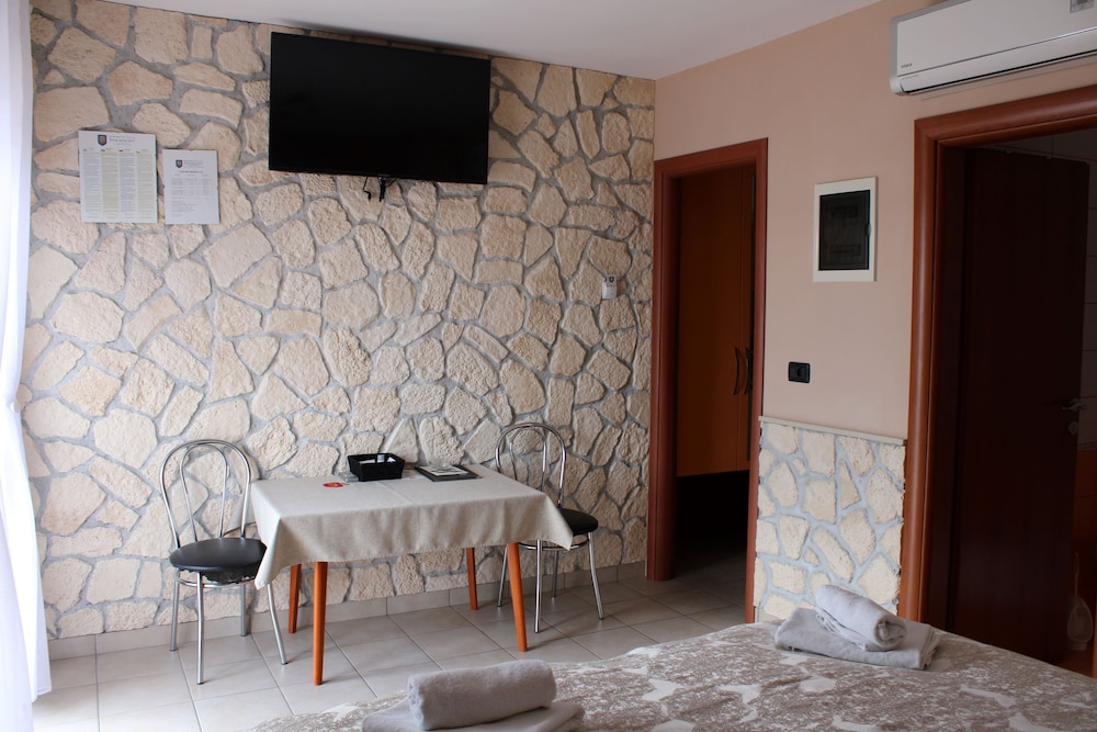 Panoramic Studio, 1 Queen Bed, Sea View photo 1