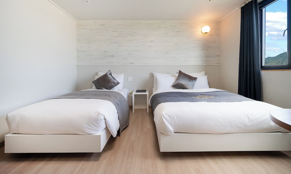[First Served Deal] Superior Family Twin Room - Photo 11