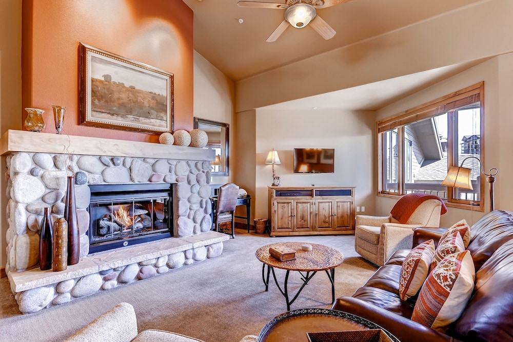 Condo, 3 Bedrooms
