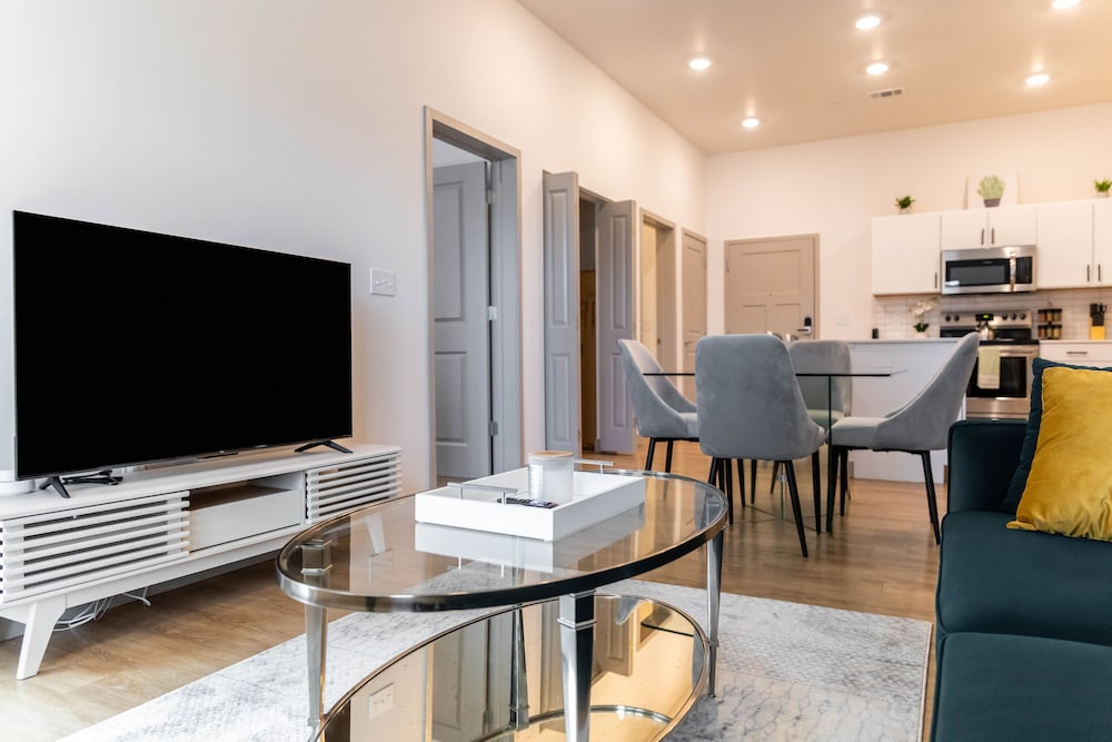 Exclusive Apartment photo 2