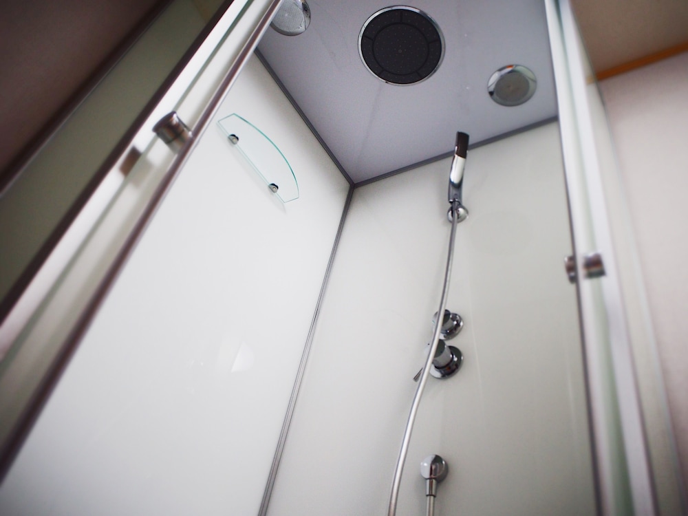 Quadruple Room - Photo 5