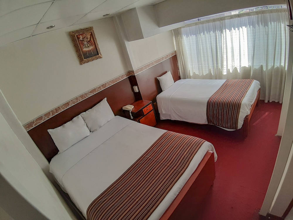 Family Room, Multiple Beds