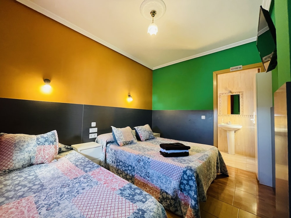 Habitación triple, baño privado