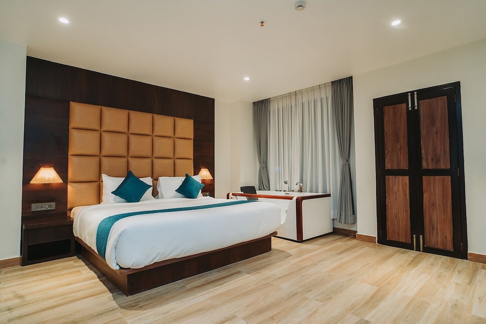 Executive Suite