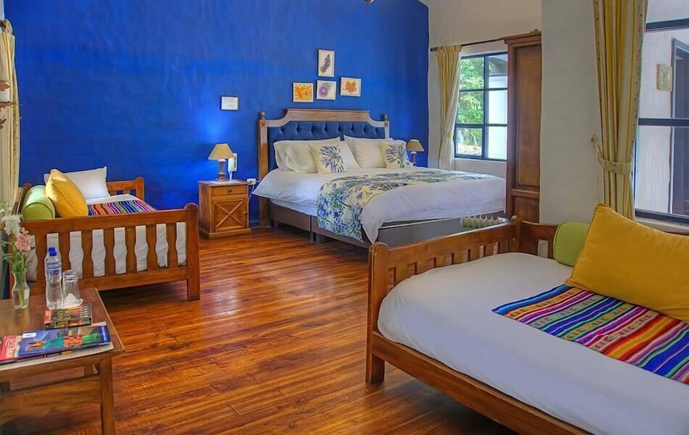 Family Room, Mountain View