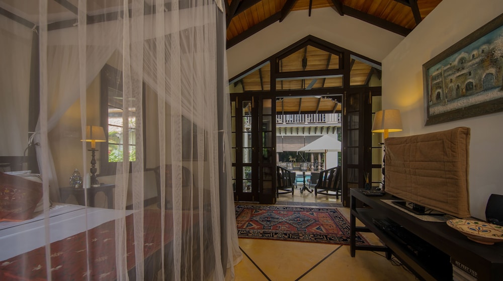 Deluxe Double Room, Poolside photo 1