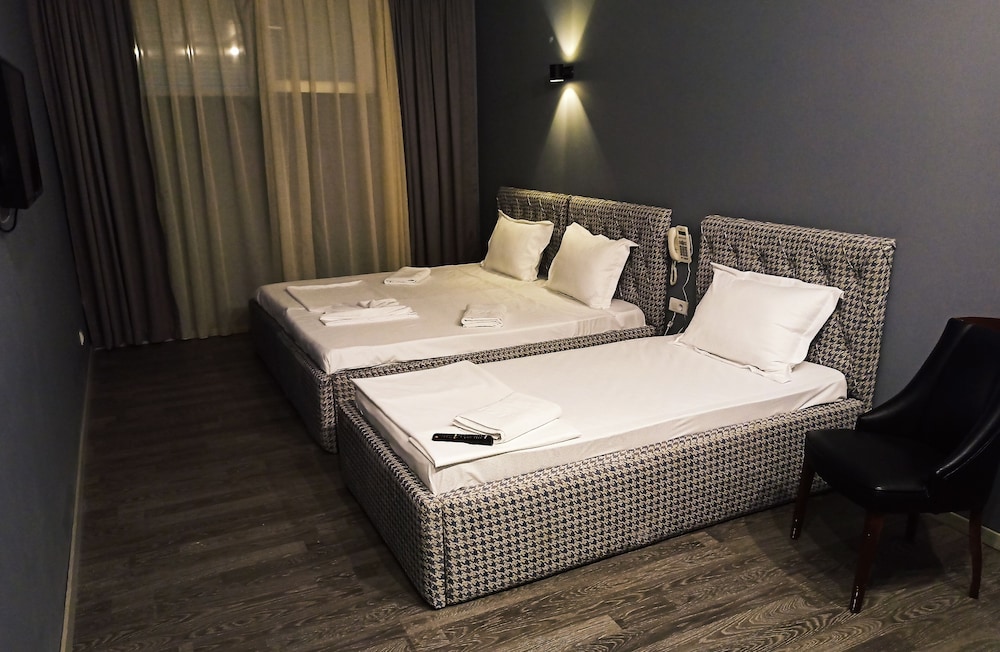 Basic Triple Room - Photo 1