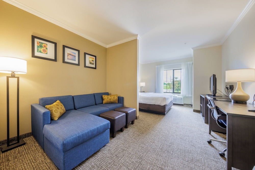 Suite, 2 Queen Beds, Accessible, Non Smoking - Photo 1