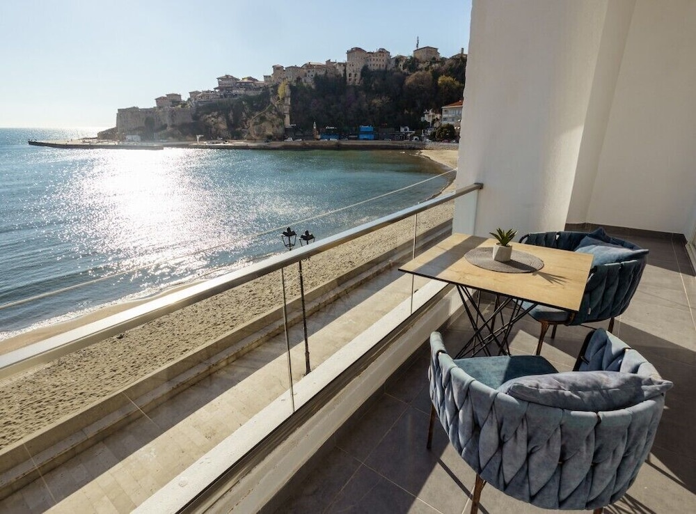 Deluxe Double or Twin Room, Balcony