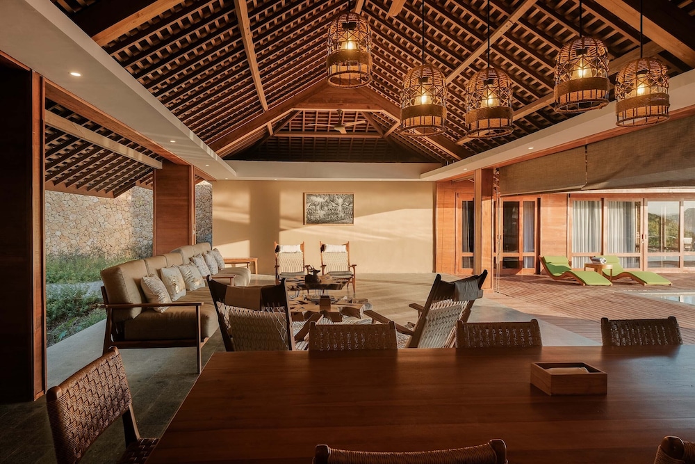 Four-bedroom Cliff Front Private Pool Villa photo 3