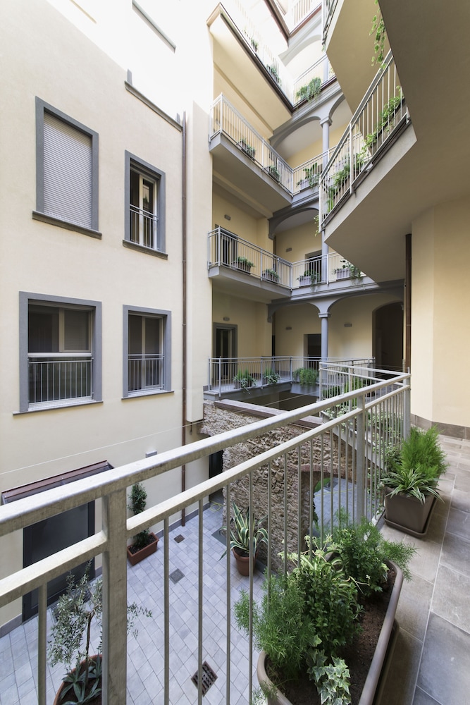Apartment, 2 Bedrooms, Balcony photo 2