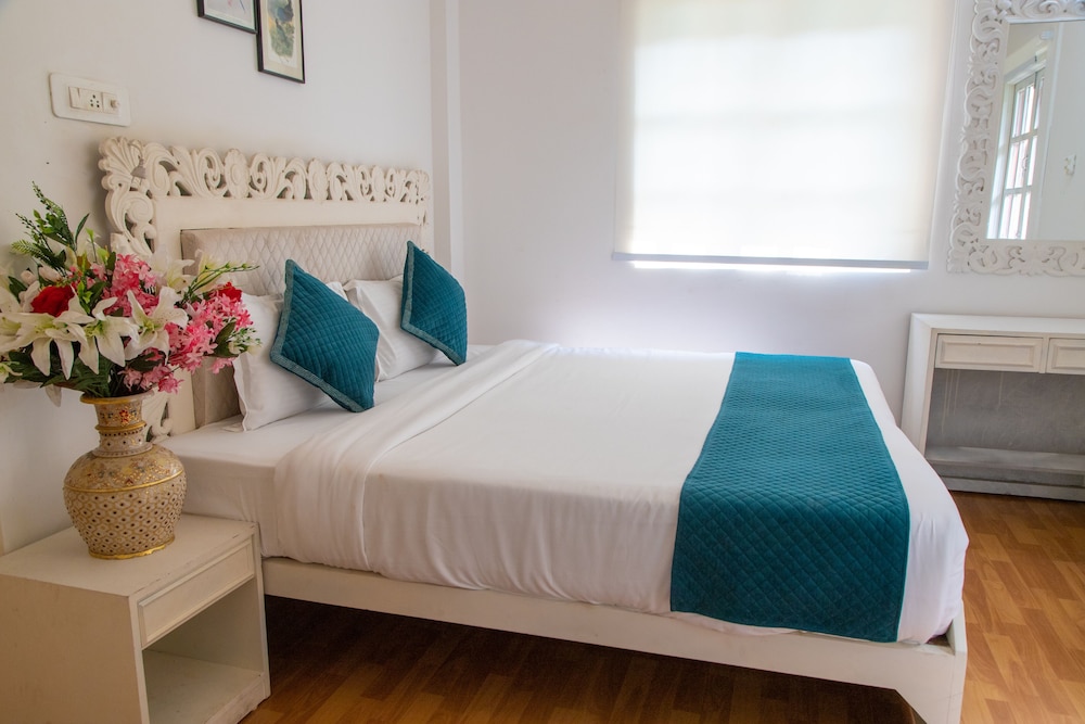 Luxury Apartment photo 2