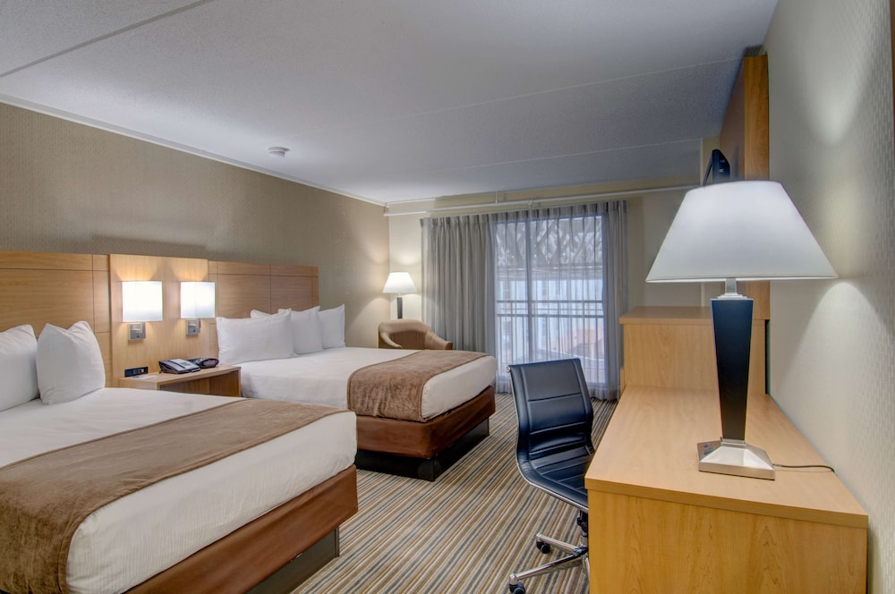 Standard Room, 2 Double Beds, Refrigerator & Microwave, Courtyard View - Photo 2