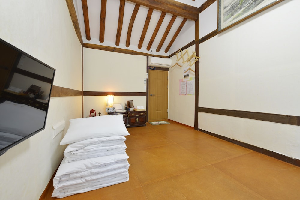 Traditional Twin Room (Ondol, 22sqm) - Photo 9