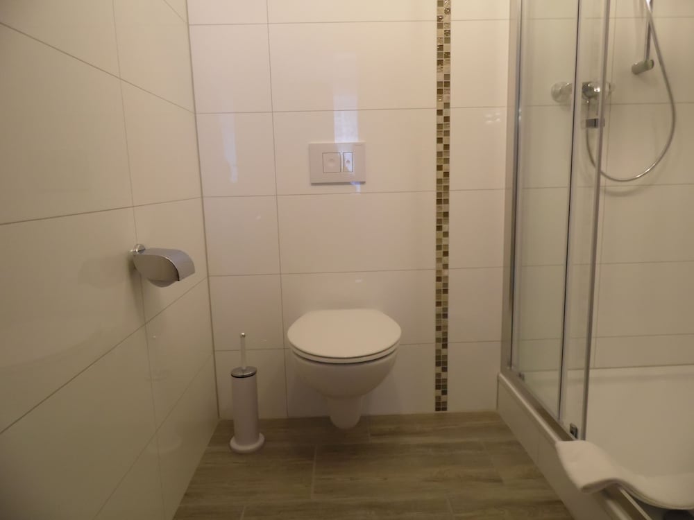 Double Room - Photo 25