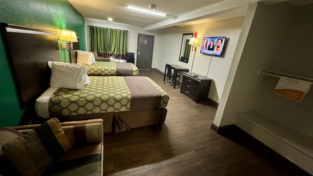 Standard Room, 2 Double Beds, Non Smoking - Photo 2