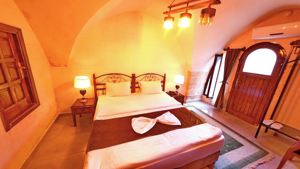 Standard Double or Twin Room - Photo 20