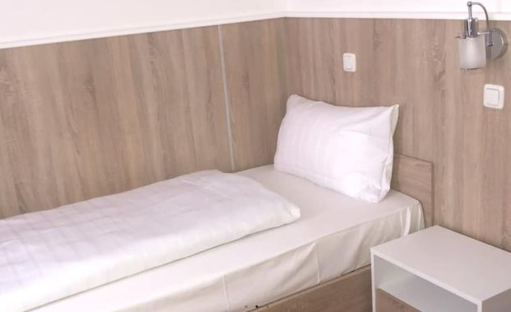 Single Room photo 2