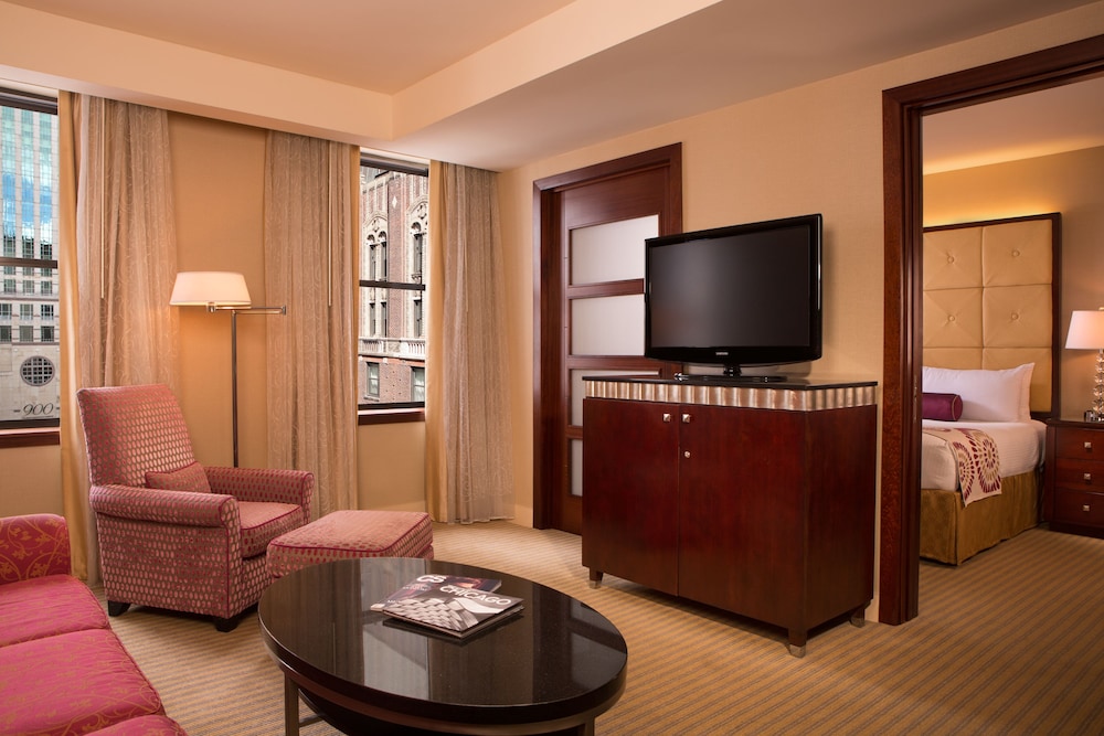 Suite, 1 King Bed (Millennium) - Photo 2