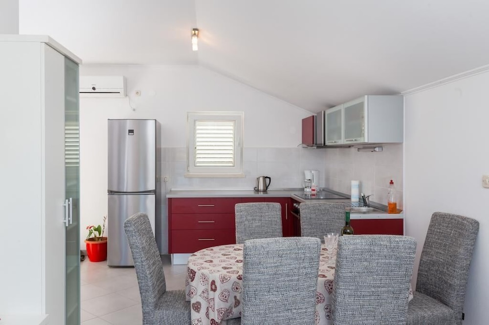 Apartment (One Bedroom Apartment With Balcony An) photo 3