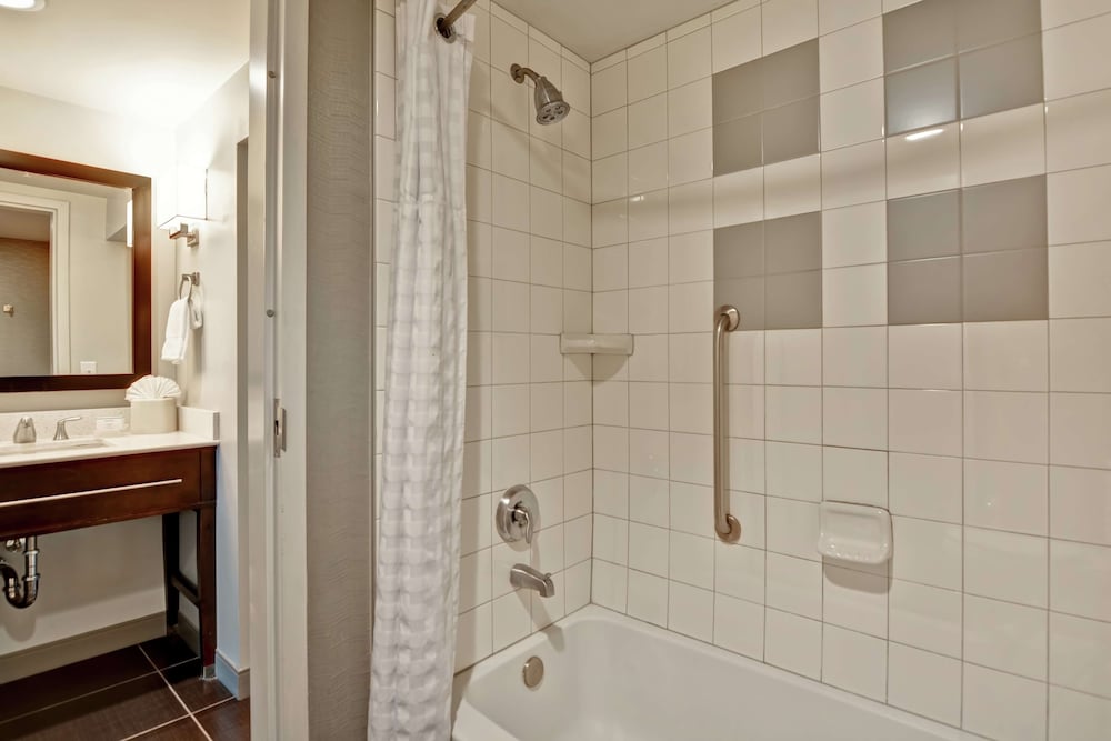 Suite, 2 Queen Beds, Non Smoking