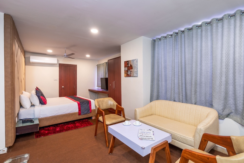 Deluxe Room - Photo 5