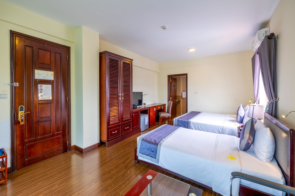 Deluxe Triple Room - Photo 2