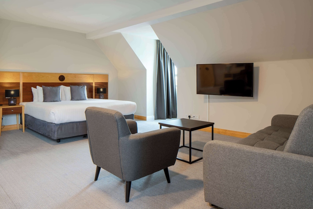 Superior Room, 1 Double Bed, Non Smoking (with Single Sofabed) - Photo 1